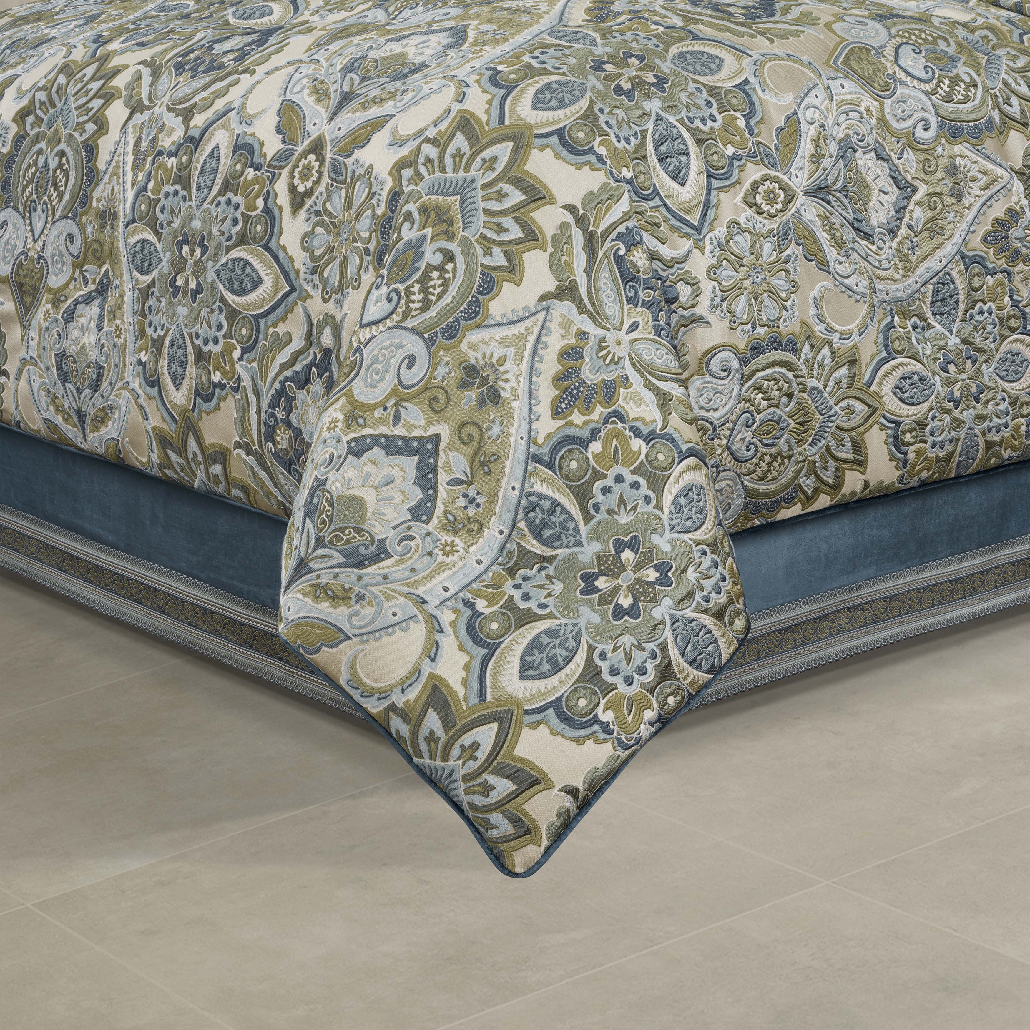Avellino Spa 4 Piece Comforter Set