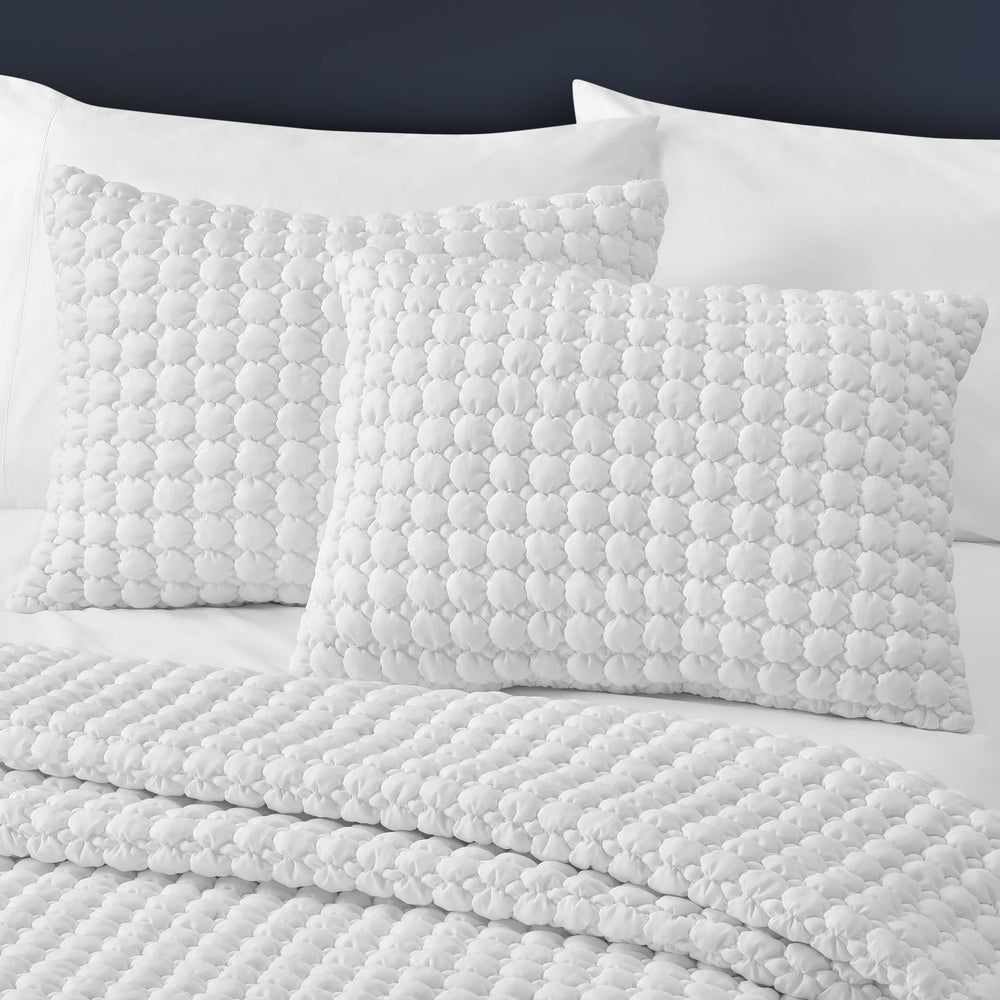 Cloud Puff White 3 Piece Quilt Set Quilt Sets By J. Queen New York