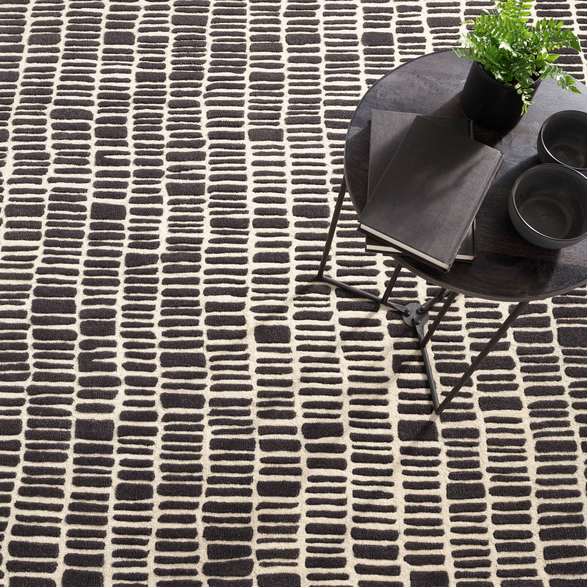 Roark Charcoal Hand Tufted Wool Rug – Latest Bedding