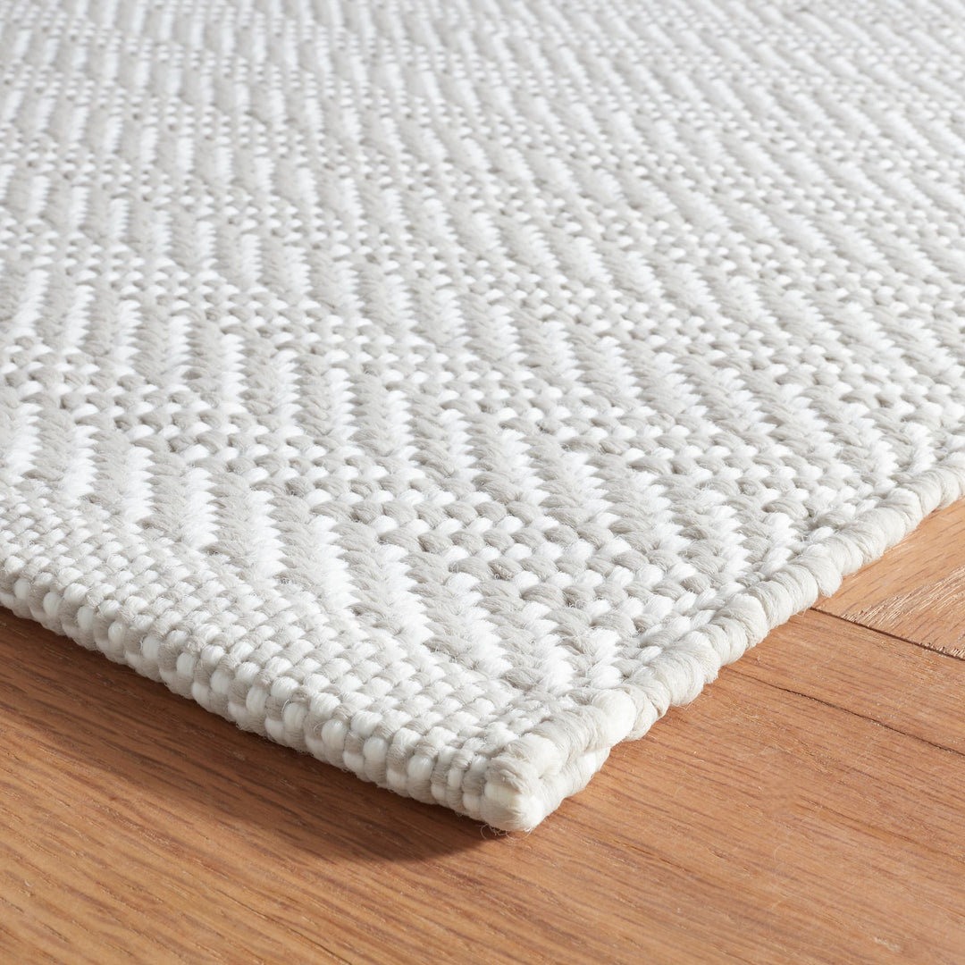 Herringbone Pearl Grey/White Handwoven Indoor/Outdoor Rug Rug By Annie Selke