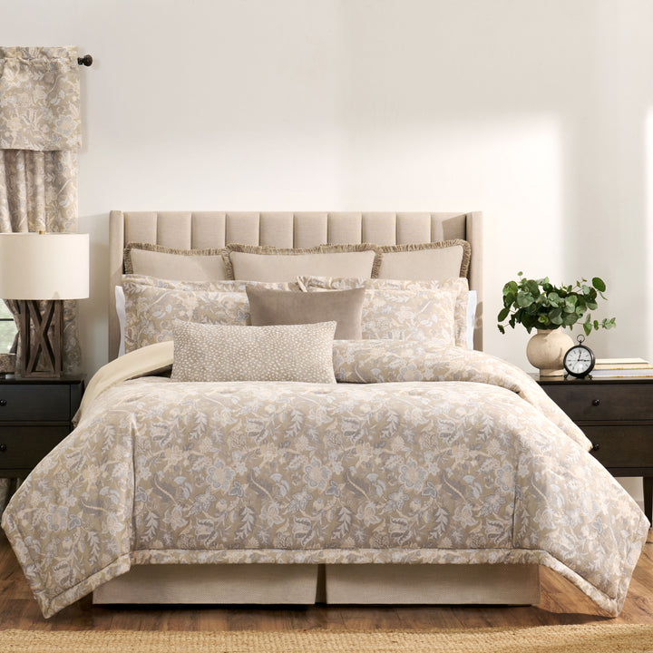 Hannah Floral 4 Piece Comforter Set