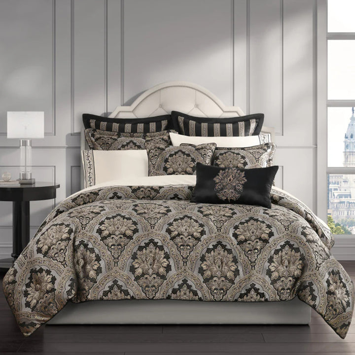 Harriman Black 4 Piece Comforter Set