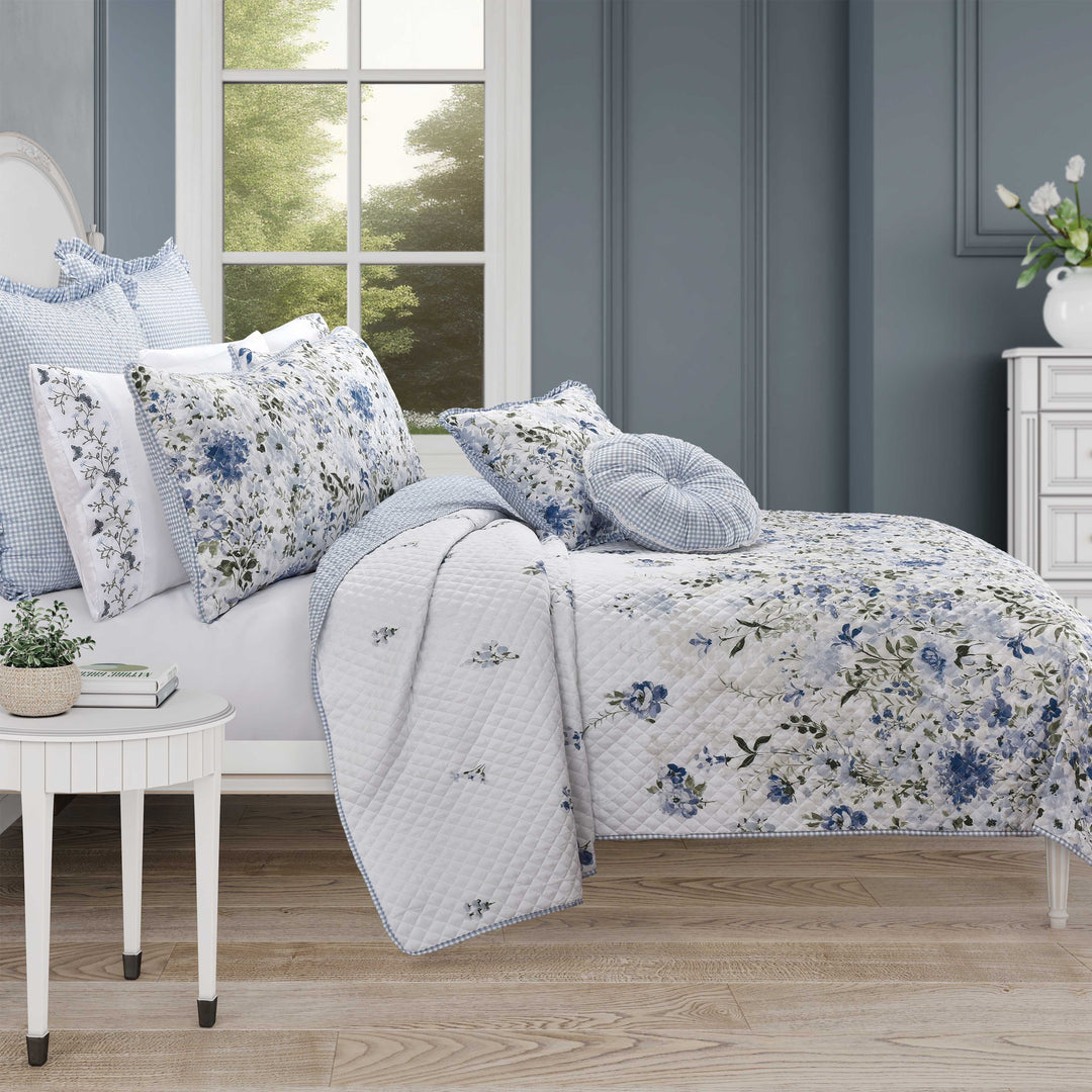 Kourtney Blue 3 Piece Quilt Set Quilt Sets By J. Queen New York