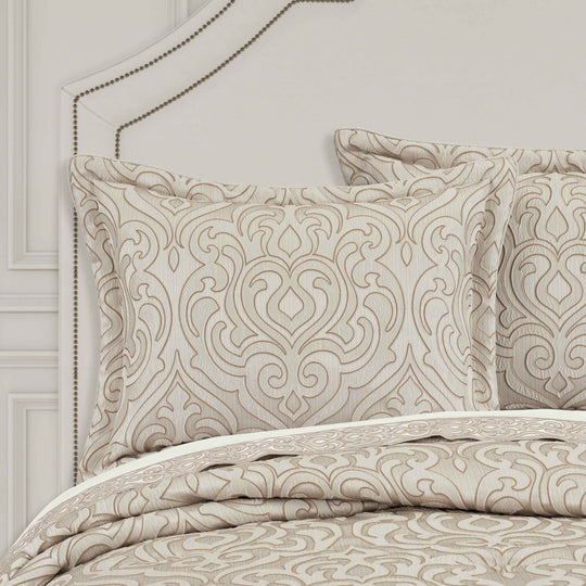 J Queen New York Comforter Sets ( King and queen sizes )2023 – Latest ...