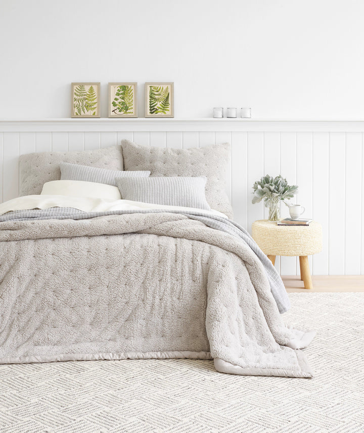 Layers Grey Hand Hooked Wool Rug Rug By Annie Selke