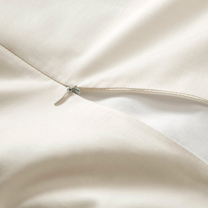 Premier Sateen 3 Piece Duvet Cover Set Duvet Covers By J. Queen New York