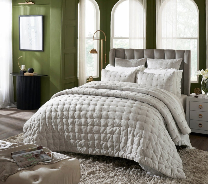 Bailey Tufted Velvet Quilt Quilt Sets By Orchids Lux Home