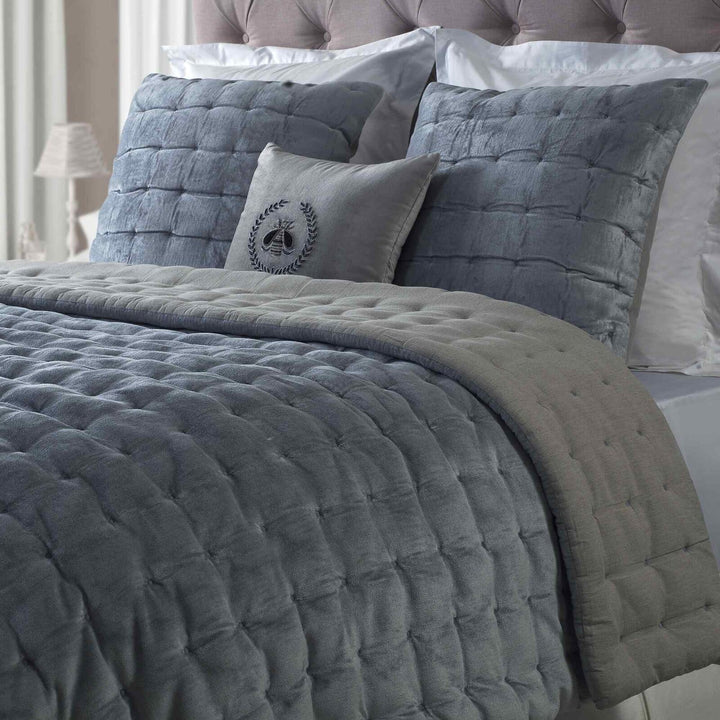 Bailey Tufted Velvet Quilt Quilt Sets By Orchids Lux Home