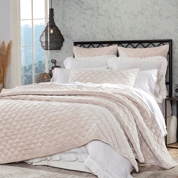 Clermont Diamond Velvet Quilt Quilt Sets By Orchids Lux Home