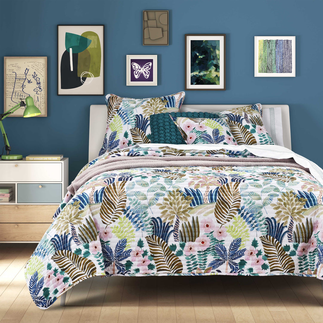 Rainforest Teal 3 Piece Quilt Set Quilt Sets By J. Queen New York