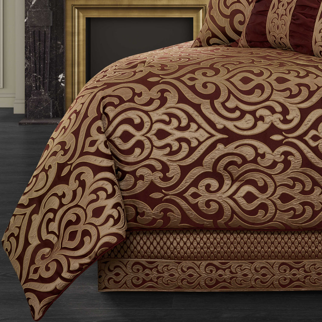 Renzo Crimson and Gold 4 Piece Comforter Set Comforter Sets By J. Queen New York