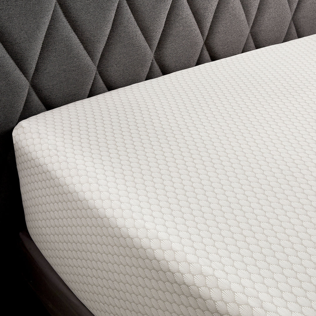 Voyageuse Rose Fitted Sheet Fitted Sheet By Anne de Solène