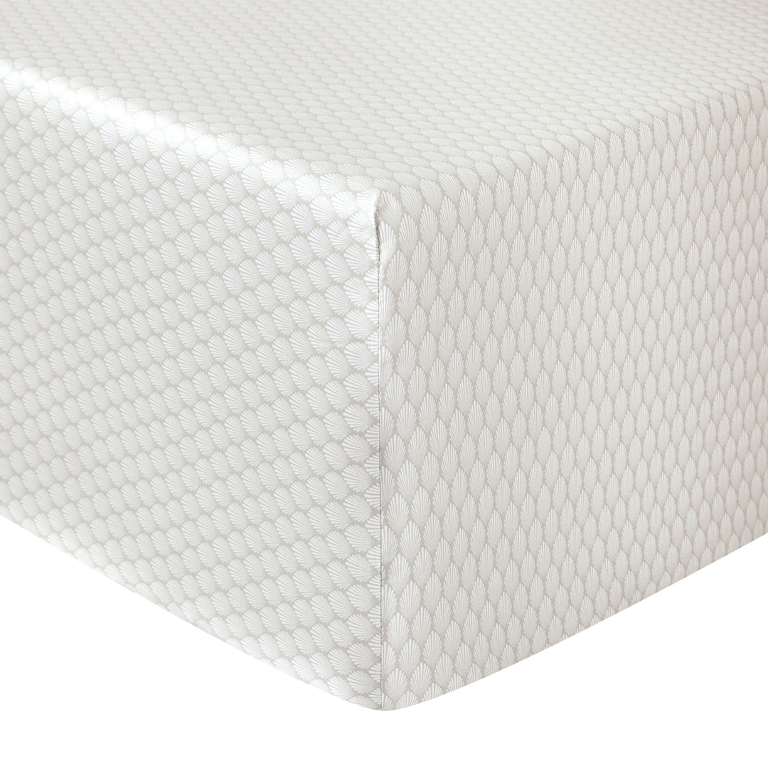 Voyageuse Rose Fitted Sheet Fitted Sheet By Anne de Solène