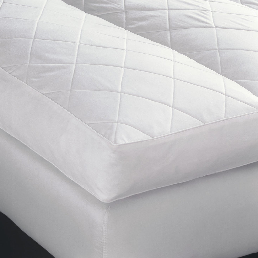 Featherbed Classic 95/5 White Goose Feather/White Goose Down Mattress Topper Mattress Topper By Downright