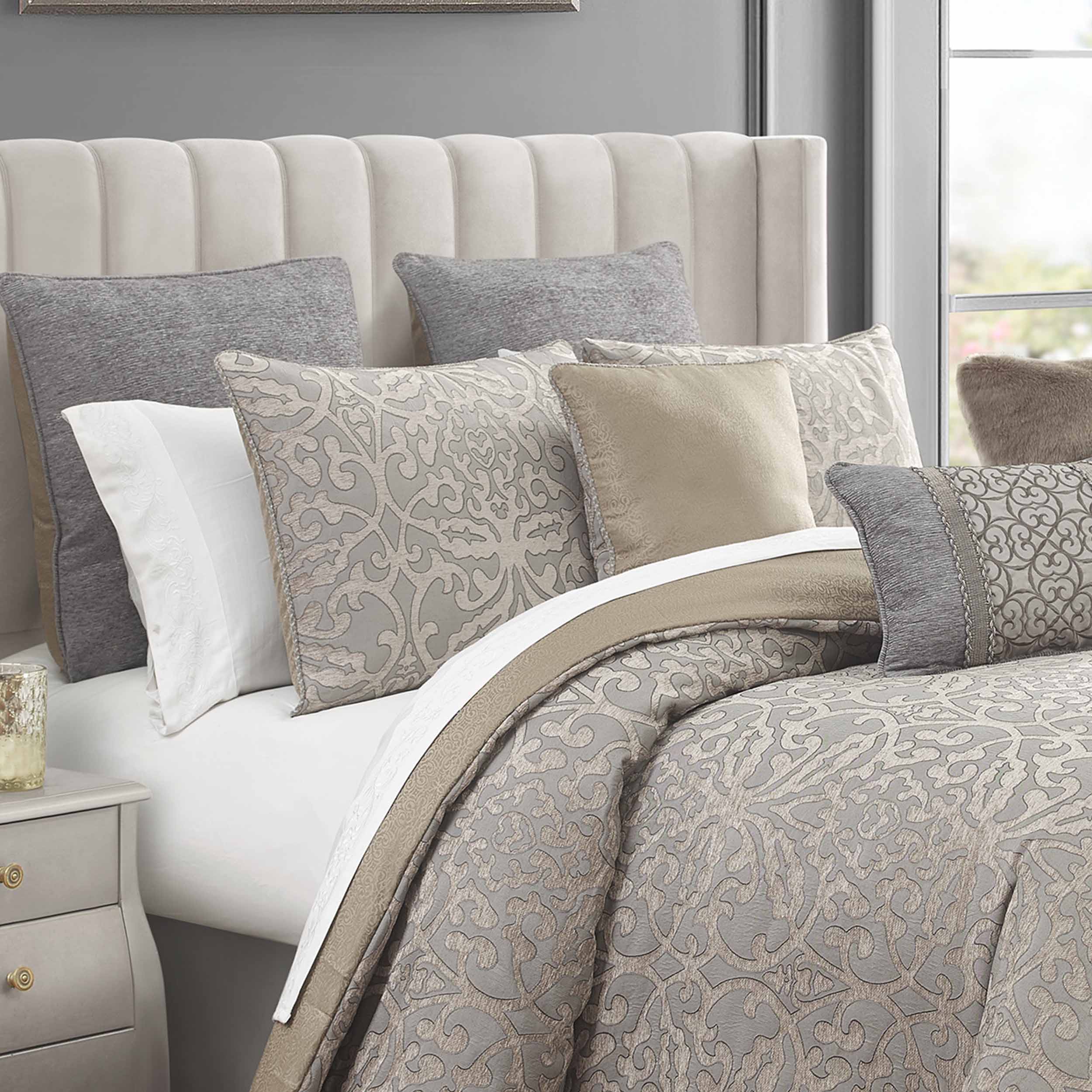 WaterFord Carrick Reversible 4-PC newest Queen Comforter Set