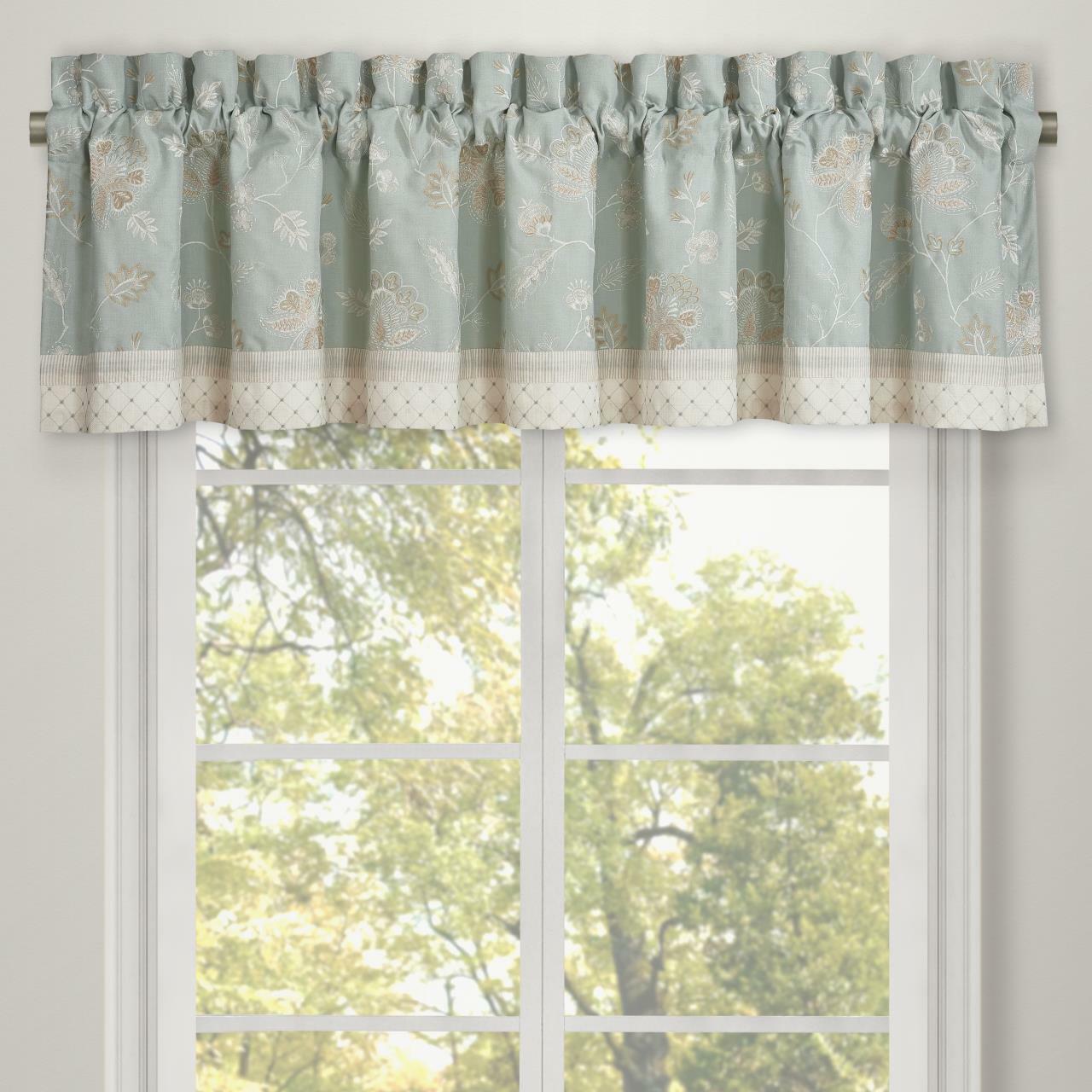 J. Queen New York Garden Straight Valance - Thumbnail 4