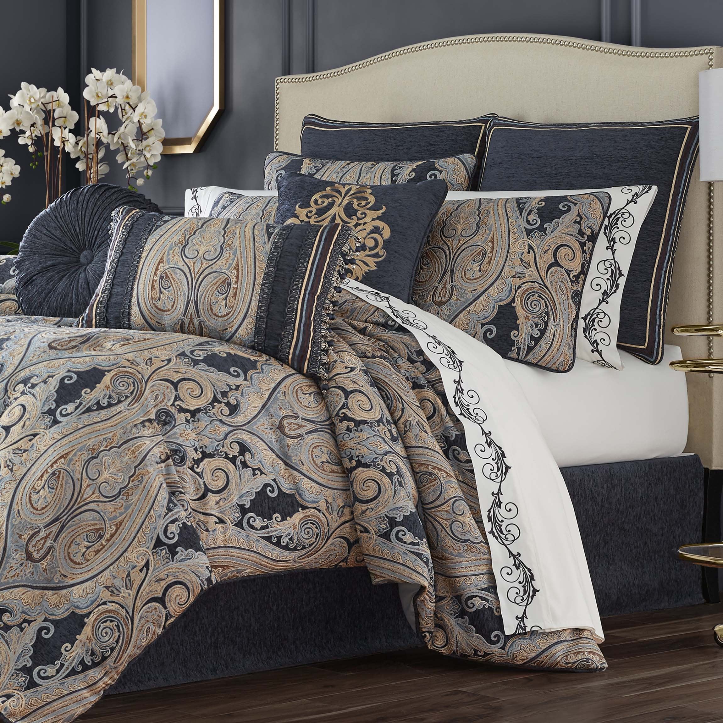 Luciana Indigo 4-Piece Comforter Set By J Queen