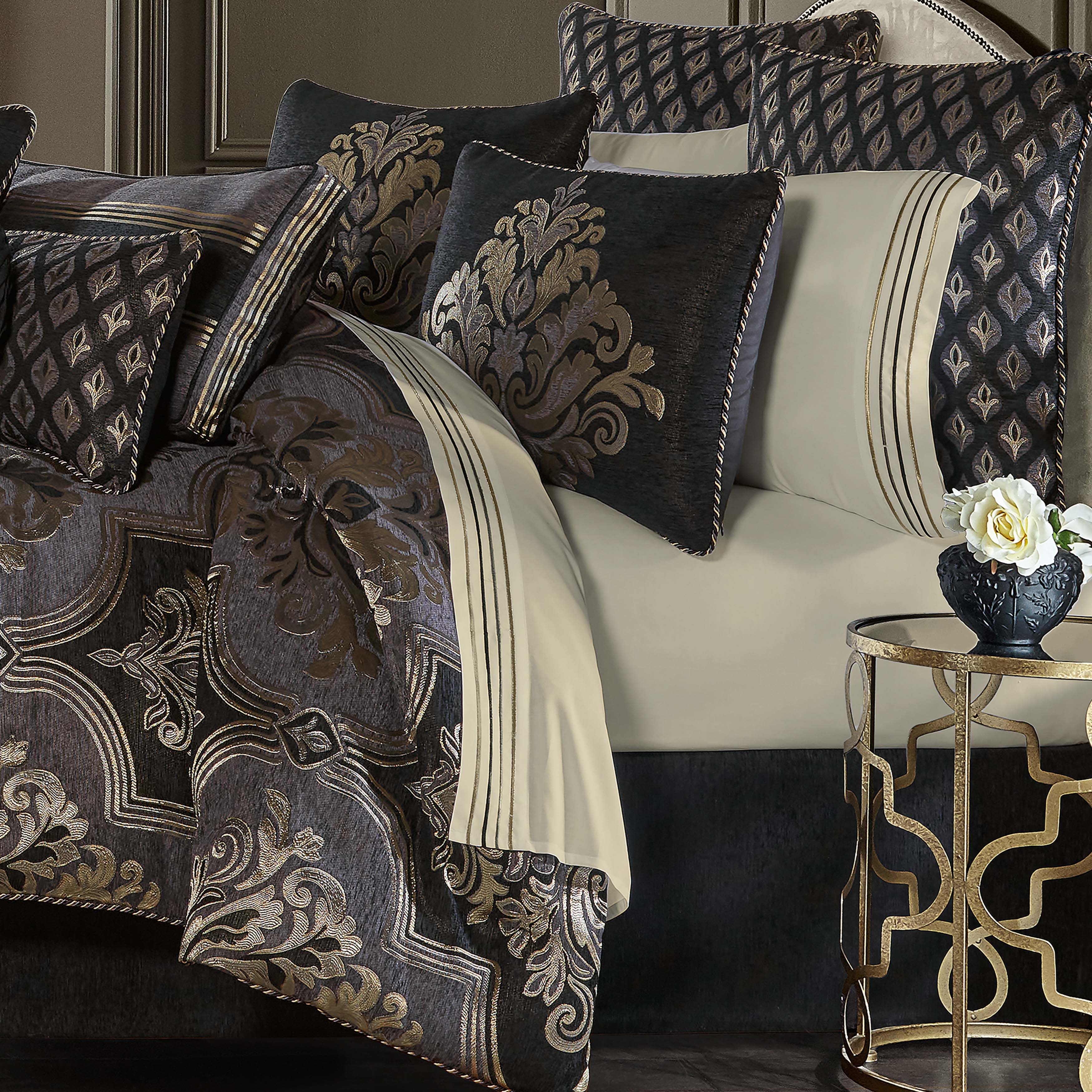 Savoy Pewter 4-Piece Comforter Set By J Queen