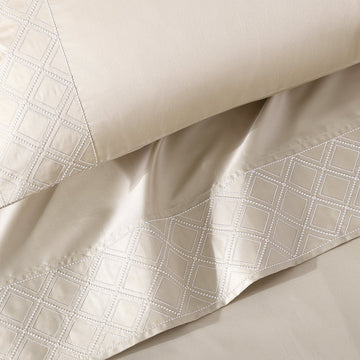 Chanticleer Black 4-Piece Comforter Set – Latest Bedding