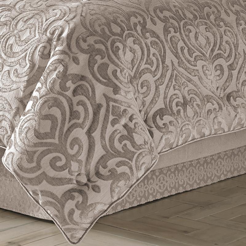 Savoy Pewter 4-Piece Comforter Set By J Queen – Latest Bedding