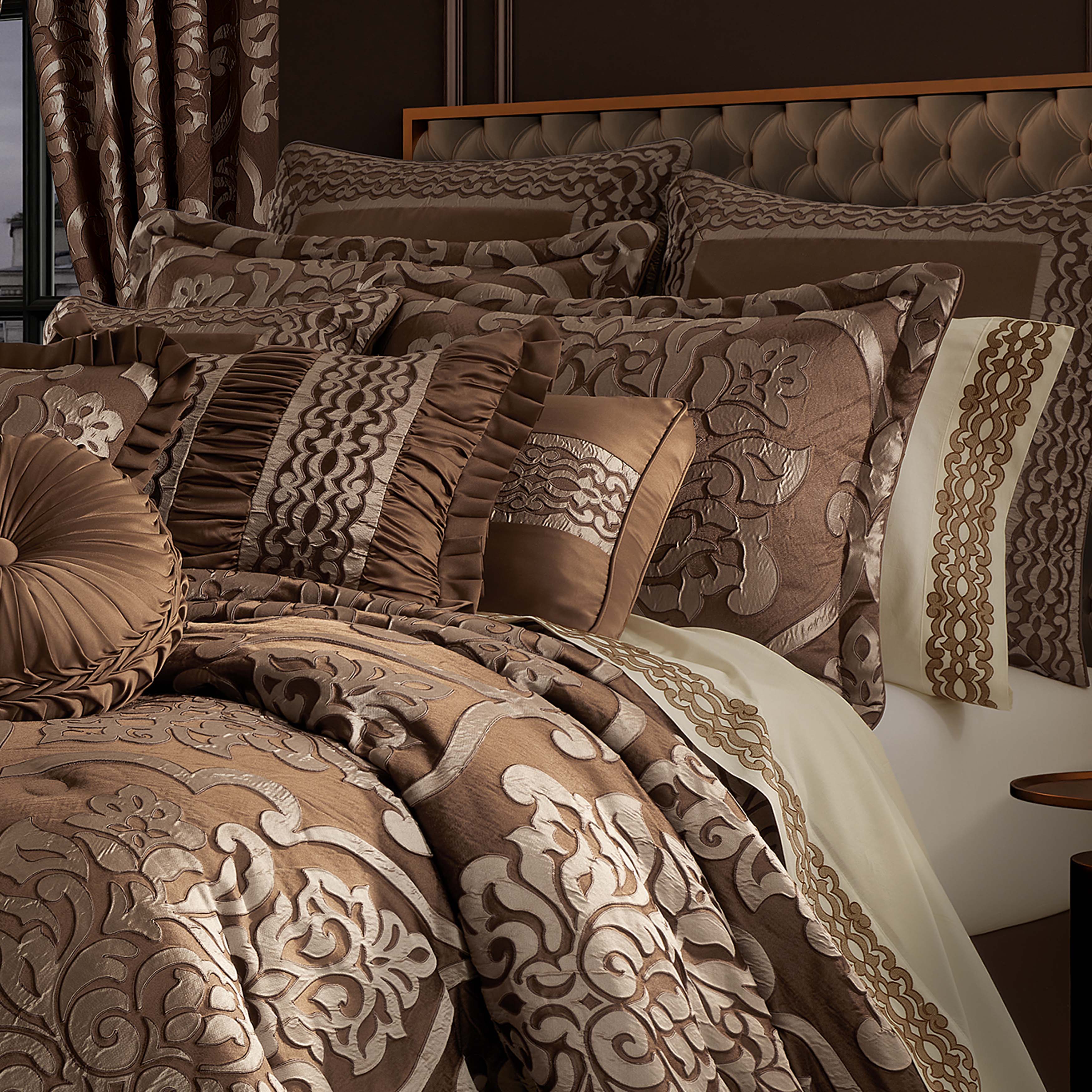 Surano Copper 4-Piece Comforter Set By J Queen