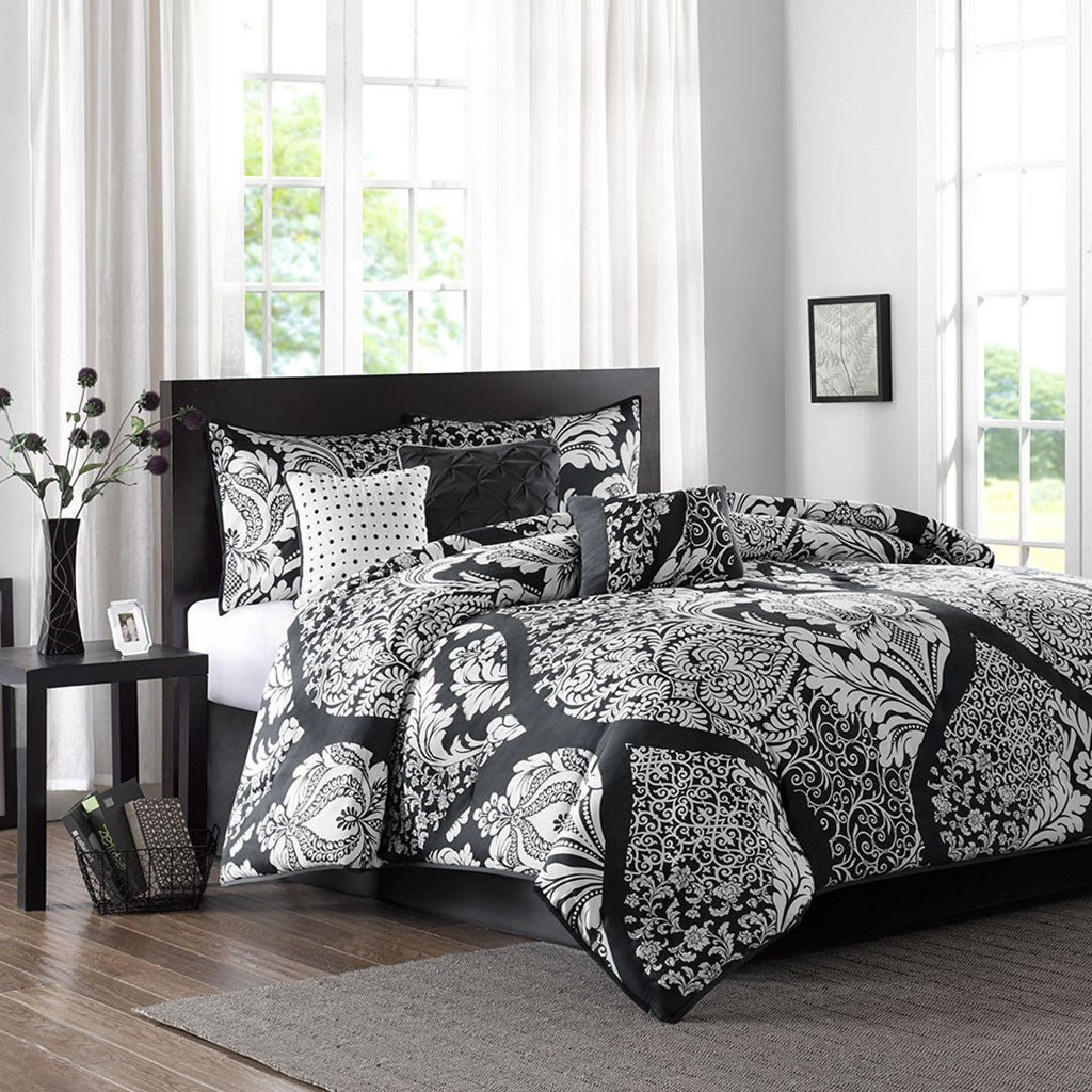 Black & on sale white comforter